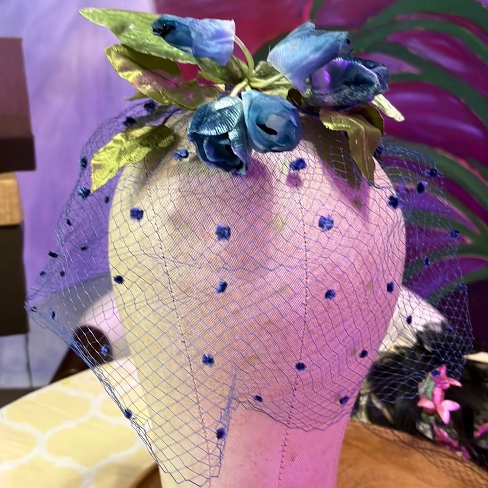 Blue Flowered Facinator